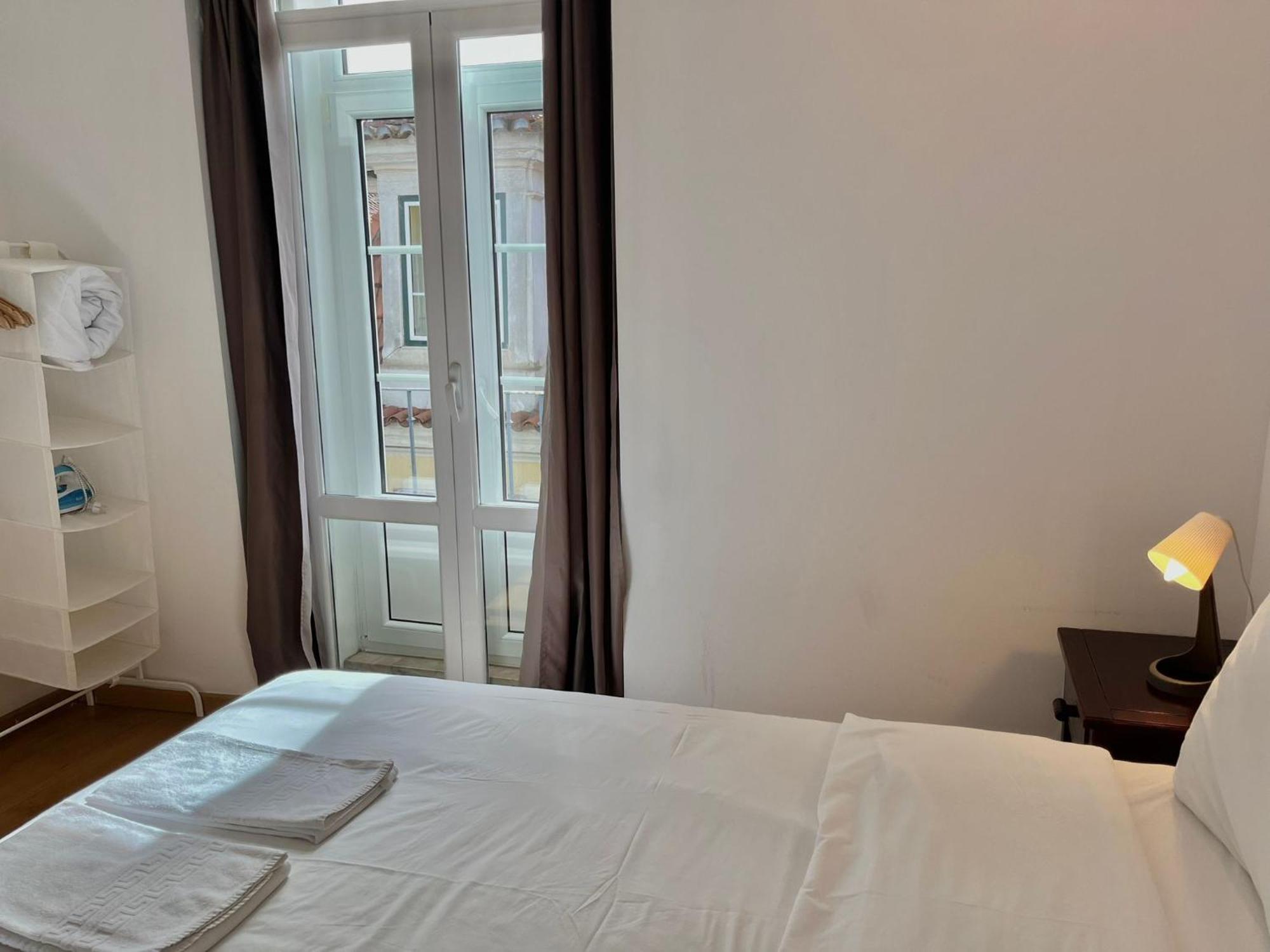 3 Bedroom, 2,5 Bathroom - Bairro Alto Residence Lisbon Luaran gambar