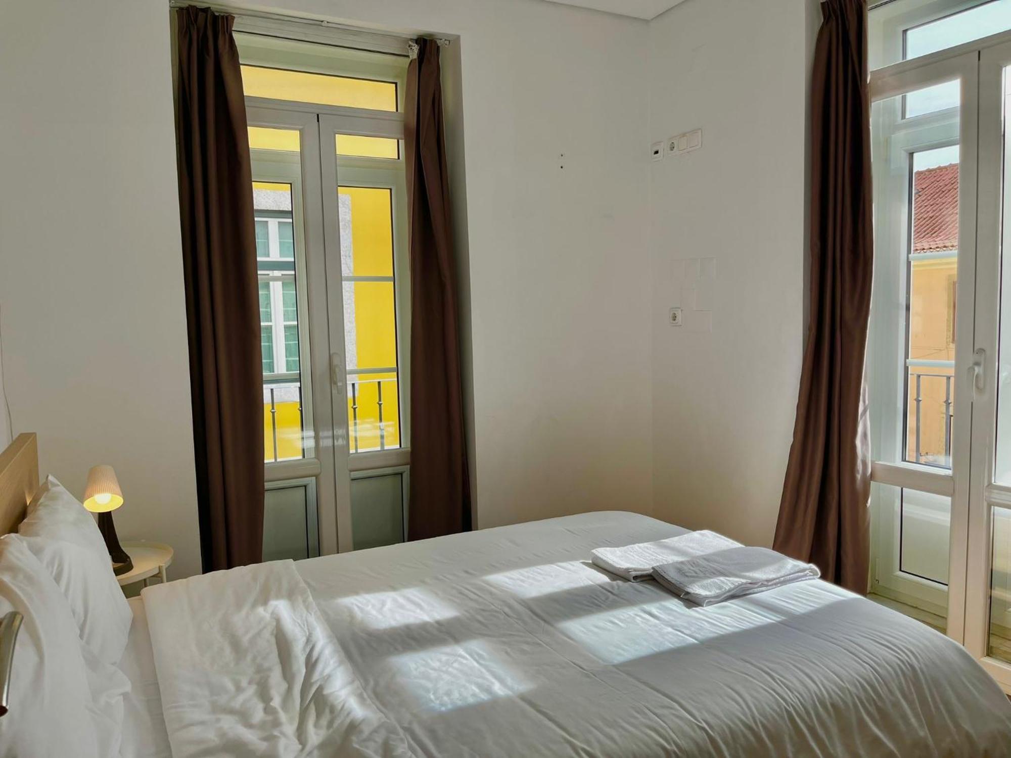 3 Bedroom, 2,5 Bathroom - Bairro Alto Residence Lisbon Luaran gambar