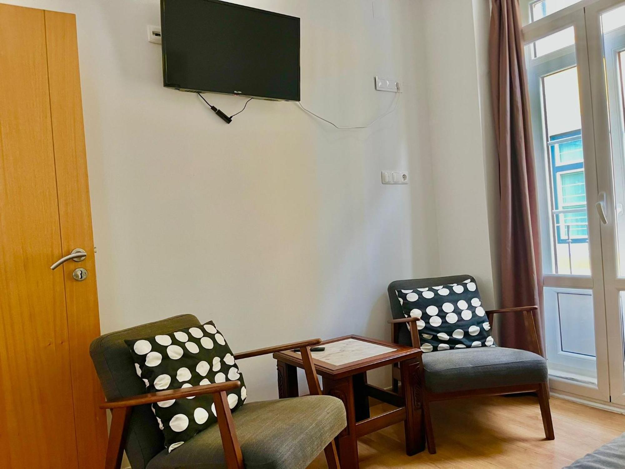 3 Bedroom, 2,5 Bathroom - Bairro Alto Residence Lisbon Luaran gambar